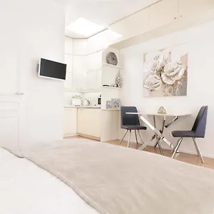 Cozy&quiet With A/c In Centre Praga