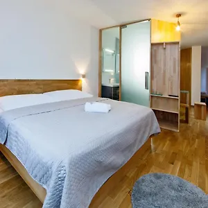 Wolf Hotel